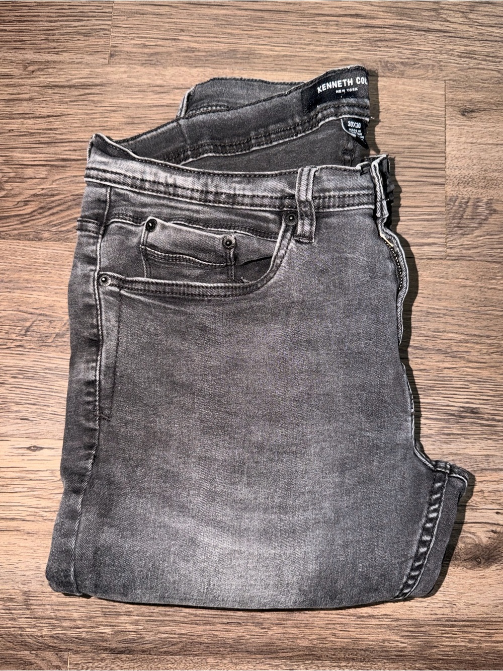 Kenneth Cole Skinny Jeans in Washed Gray
